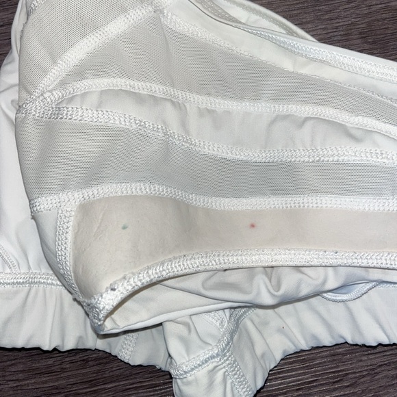 IntelliSkin Essential pullover bra - Picture 6 of 10